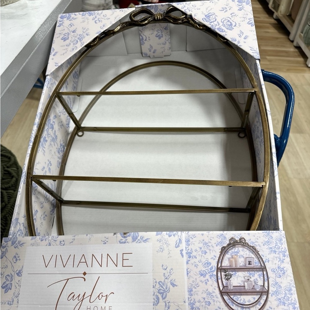 Vivianne Taylor Gold Bow Shelf Viral Tiktok